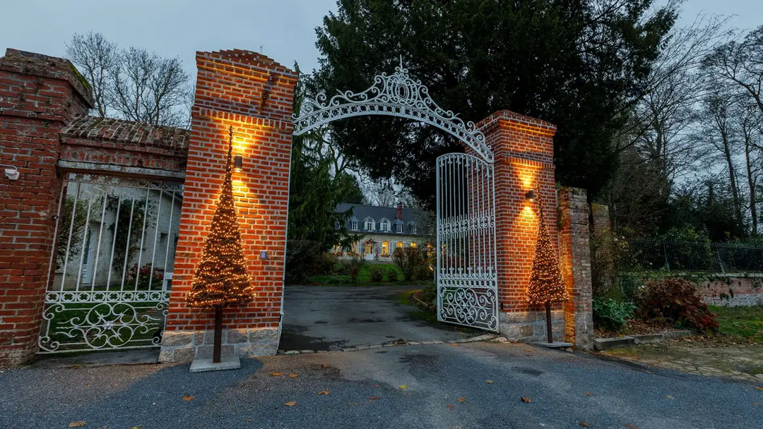 Portail d'un domaine priv&eacute; en Hauts-de-France